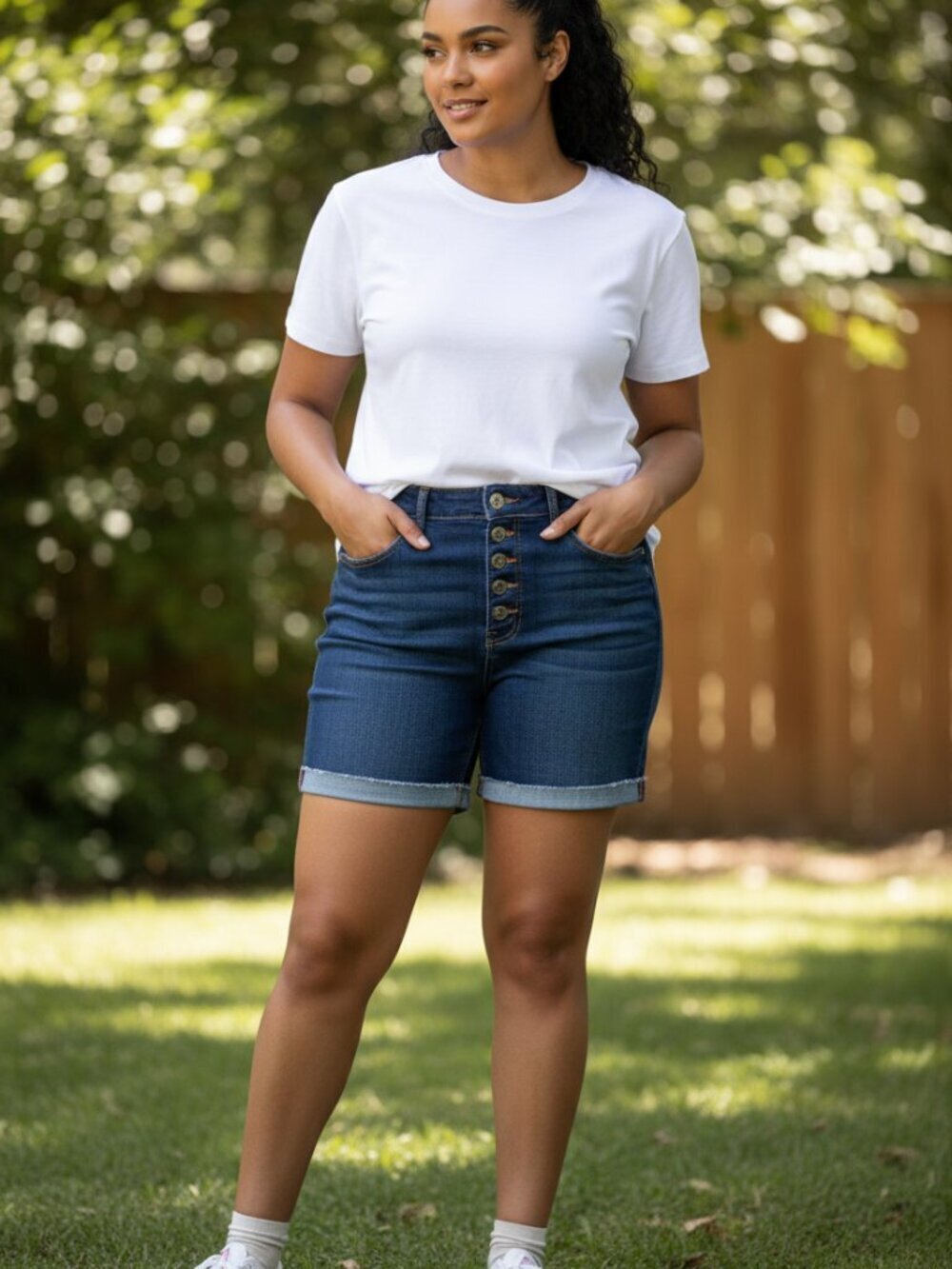 TORRID 5 Inch Vintage Stretch High-Rise Button Fly Blue Shorts size 28